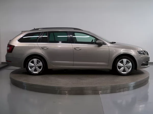 Škoda Octavia STYLE 1.5TSI 110KW DSG DCC NAV - foto 8