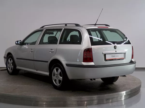 Škoda Octavia ELEGANCE 1.9TDI 81KW - foto 7