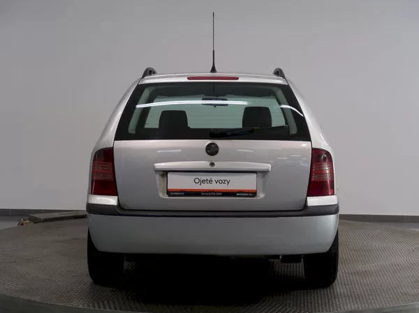 Škoda Octavia ELEGANCE 1.9TDI 81KW - foto 9