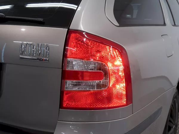 Škoda Octavia TOUR 1.6MPI 75KW - foto 11
