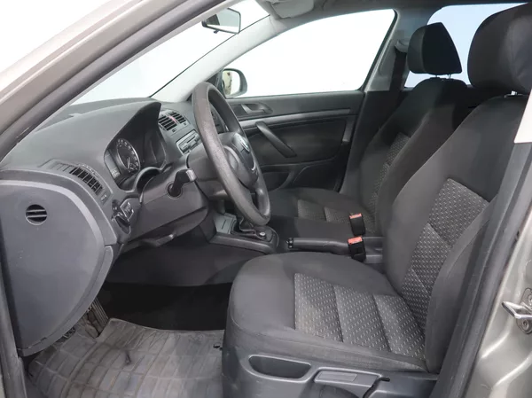 Škoda Octavia TOUR 1.6MPI 75KW - foto 13