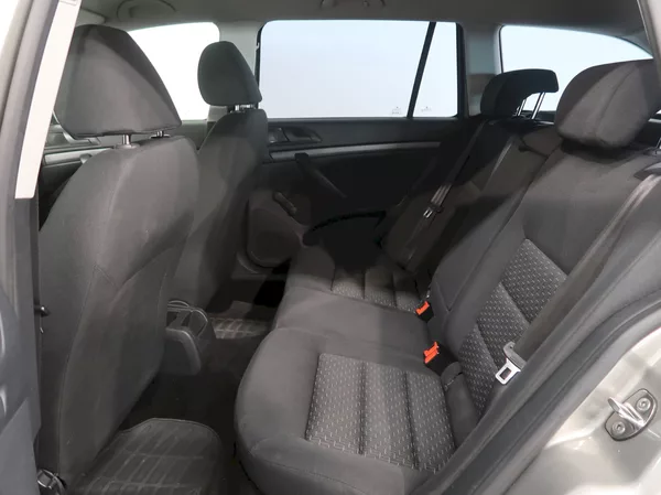 Škoda Octavia TOUR 1.6MPI 75KW - foto 15