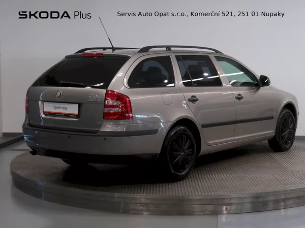 Škoda Octavia TOUR 1.6MPI 75KW - foto 2