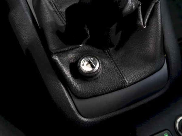 Škoda Octavia TOUR 1.6MPI 75KW - foto 20