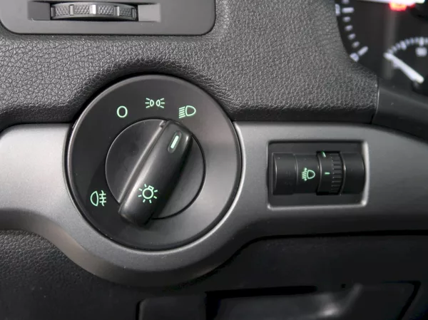Škoda Octavia TOUR 1.6MPI 75KW - foto 21