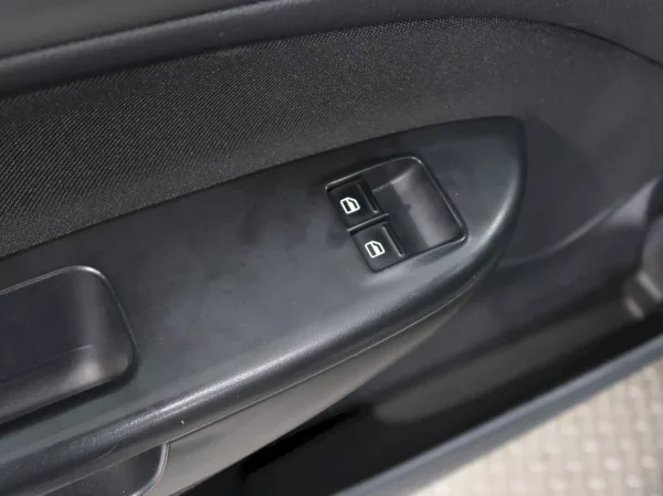 Škoda Octavia TOUR 1.6MPI 75KW - foto 22