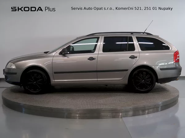 Škoda Octavia TOUR 1.6MPI 75KW - foto 3