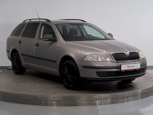 Škoda Octavia TOUR 1.6MPI 75KW - foto 6