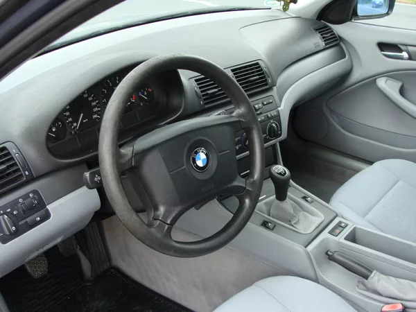 BMW Řada 3 318i, bez koroze - foto 10