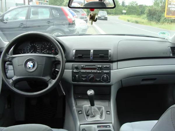 BMW Řada 3 318i, bez koroze - foto 16