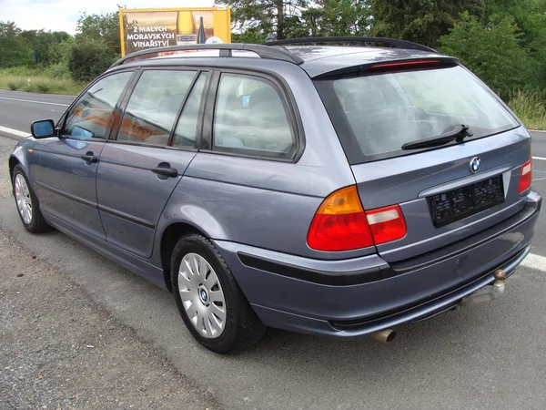 BMW Řada 3 318i, bez koroze - foto 4