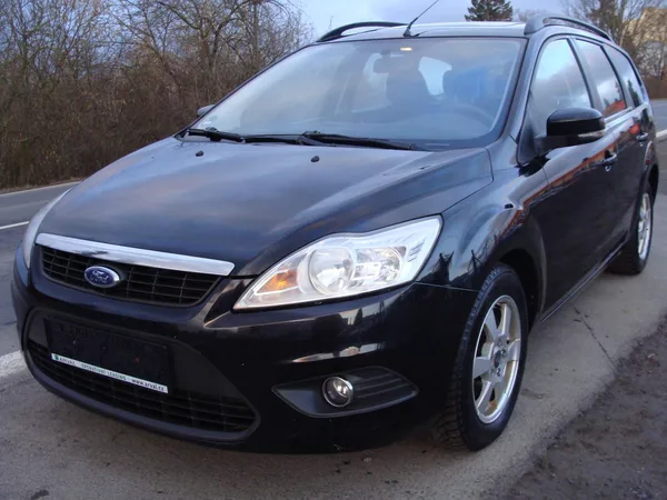 Ford Focus 1.6i, velmi zachovalý