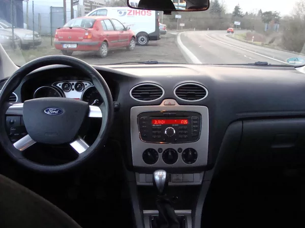 Ford Focus 1.6i, velmi zachovalý - foto 15