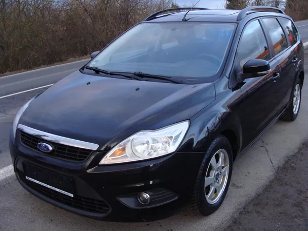 Ford Focus 1.6i, velmi zachovalý - foto 2