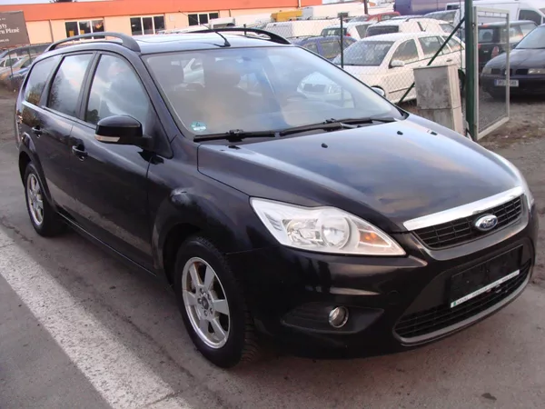 Ford Focus 1.6i, velmi zachovalý - foto 8