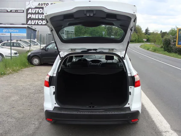 Ford Focus 1.0i, EcoBoost, 74 kW, klima - foto 10