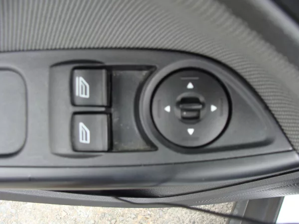 Ford Focus 1.0i, EcoBoost, 74 kW, klima - foto 14