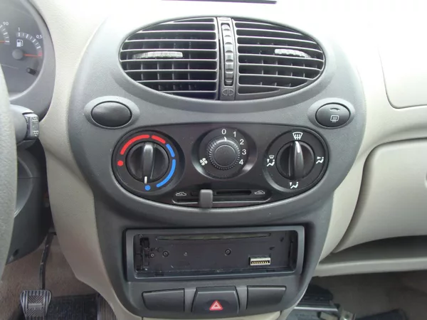 Lada Kalina 1.6i LPG - foto 5
