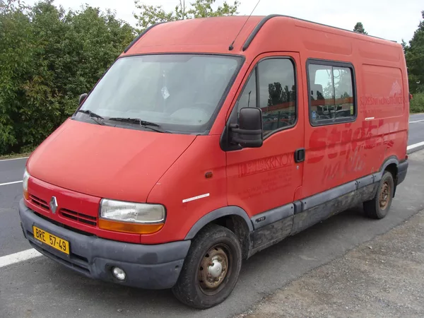 Renault Master 2.5 D, L2H2, 6 míst,167000 km!