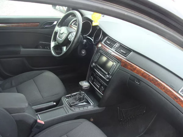Škoda Superb 2.0 TDi, 125 kW, tažné, klima - foto 13