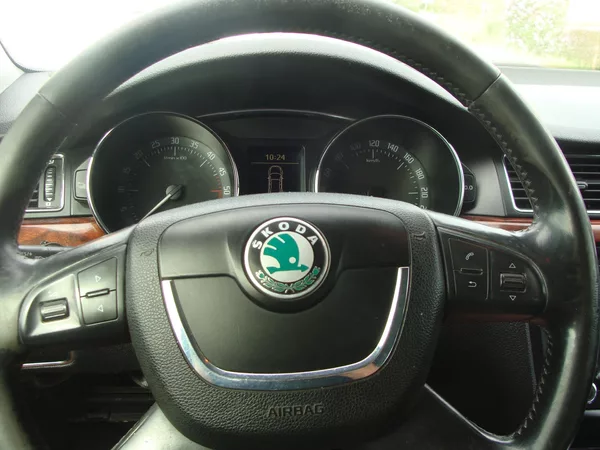 Škoda Superb 2.0 TDi, 125 kW, tažné, klima - foto 16