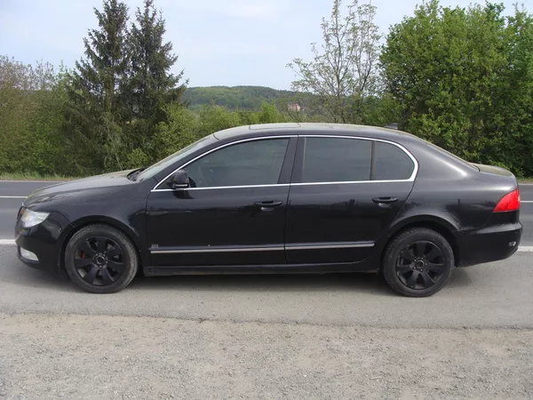 Škoda Superb 2.0 TDi, 125 kW, tažné, klima - foto 2