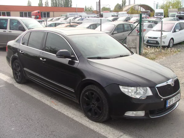 Škoda Superb 2.0 TDi, 125 kW, tažné, klima - foto 6