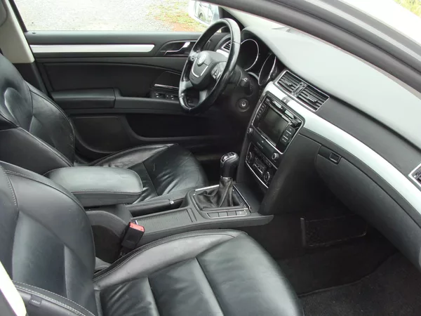 Škoda Superb 2.0 TDi, 125 kW, 4X4, klima - foto 13