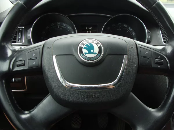 Škoda Superb 2.0 TDi, 125 kW, 4X4, klima - foto 16
