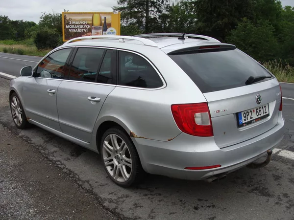 Škoda Superb 2.0 TDi, 125 kW, 4X4, klima - foto 3