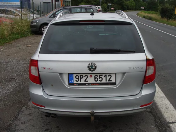 Škoda Superb 2.0 TDi, 125 kW, 4X4, klima - foto 4