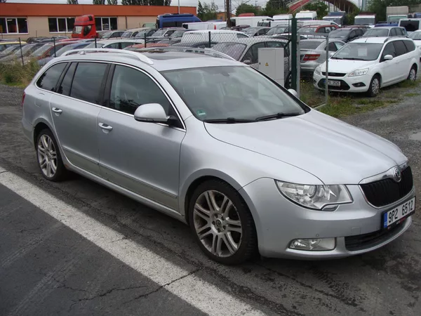 Škoda Superb 2.0 TDi, 125 kW, 4X4, klima - foto 7