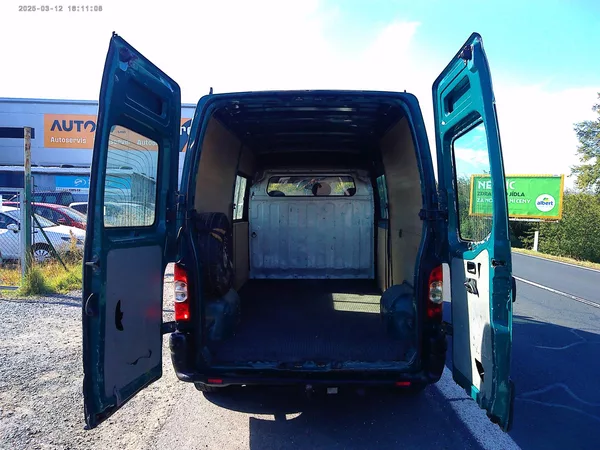 Renault Master 2.5 DCi, 84 kW, klima,tažné - foto 10