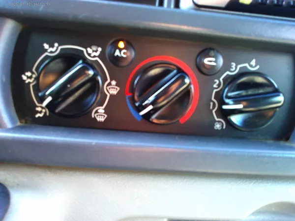 Renault Master 2.5 DCi, 84 kW, klima,tažné - foto 17