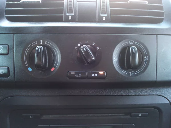 Škoda Praktik 1.2TSi, 63 kW, klima, nová STK - foto 17