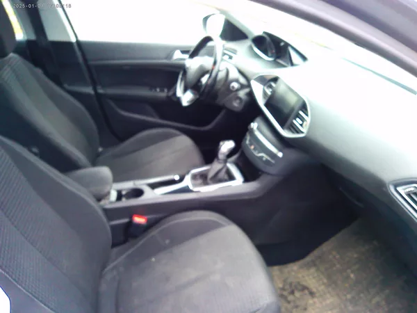 Peugeot 308 1.6 HDi, 73 kW, klima, 2x kola - foto 13