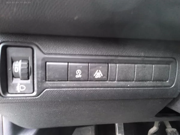 Peugeot 308 1.6 HDi, 73 kW, klima, 2x kola - foto 15