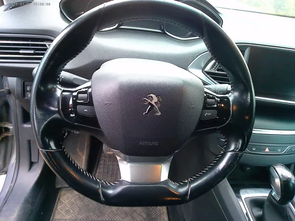 Peugeot 308 1.6 HDi, 73 kW, klima, 2x kola - foto 16