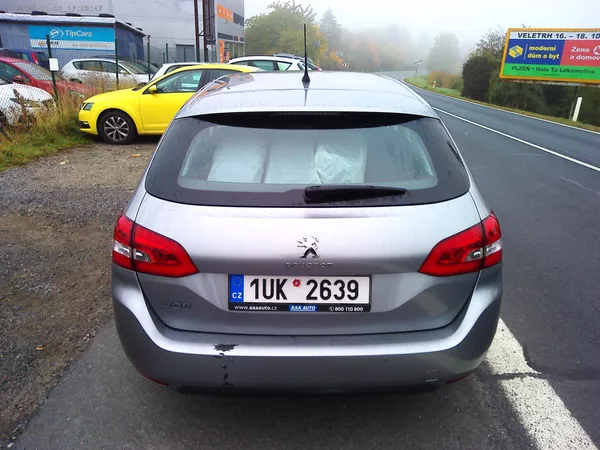 Peugeot 308 1.6 HDi, 73 kW, klima, 2x kola - foto 4