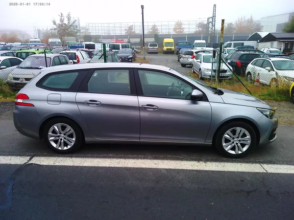 Peugeot 308 1.6 HDi, 73 kW, klima, 2x kola - foto 6