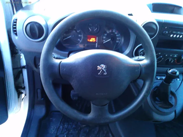 Peugeot Partner 1.6 e-HDi, 66 kW, klima, LONG - foto 16