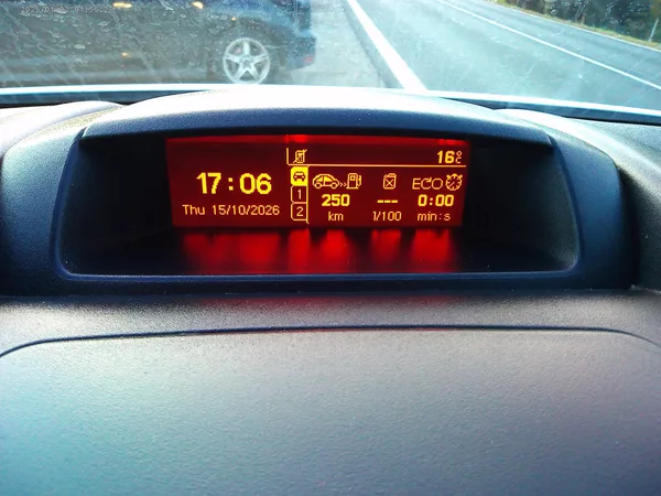 Peugeot Partner 1.6 e-HDi, 66 kW, klima, LONG - foto 18