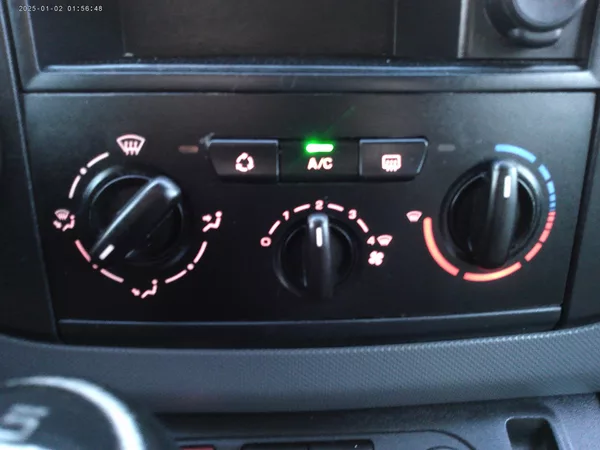 Peugeot Partner 1.6 e-HDi, 66 kW, klima, LONG - foto 21