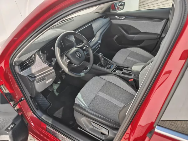 Škoda Octavia Top Selection 6MP 1,5TSI - foto 5