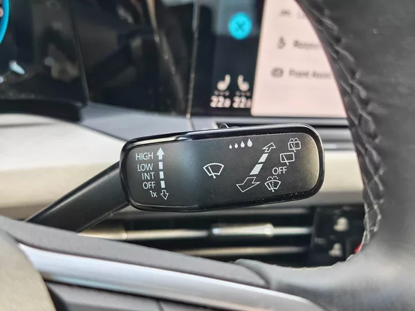 Volkswagen Golf Life 1,0TSi - foto 14