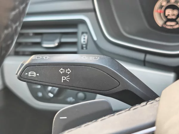 Audi A4 Quattro ST7 2,0TDI - foto 14