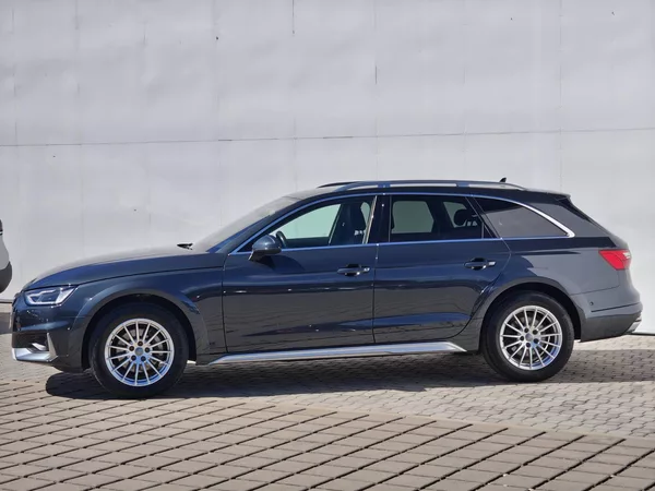 Audi A4 Quattro ST7 2,0TDI - foto 3
