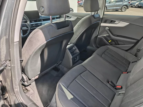 Audi A4 Quattro ST7 2,0TDI - foto 7