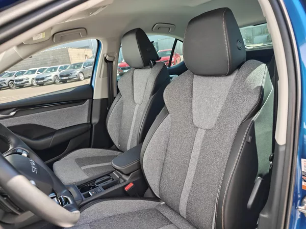 Škoda Octavia Top Selection 7DSG m-HEV 1,5TS - foto 6