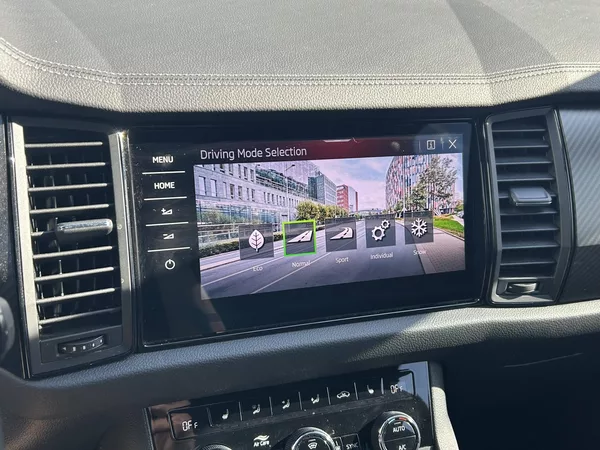 Škoda Kodiaq Sportline 4x4 7DSG 2,0TSI - foto 19